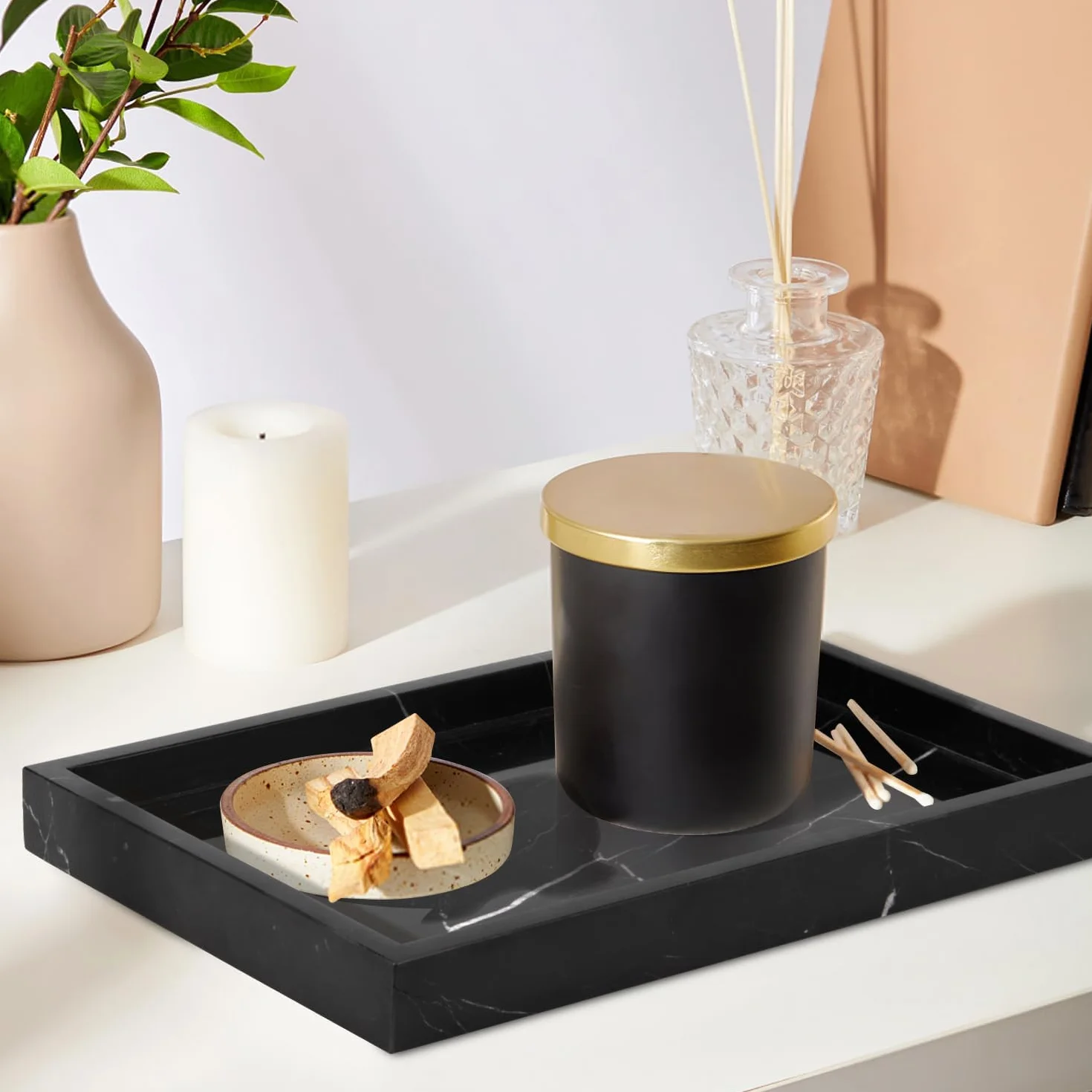 Plateau de Salle de Bain Plateau Marbre Naturel Luxueux Polyvalent Plateaux Décoratif pour Cosmétiques, Plans de Travail, Cuisine, Clés, Café, Parfum, Bijoux (Noire et Blanche, 30 x 20 x 3 cm)
