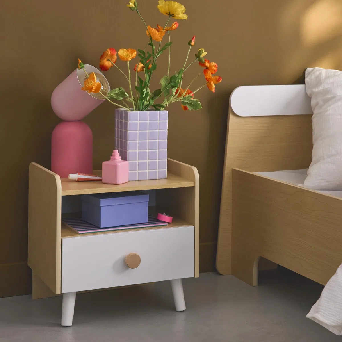 sweeek - Table de Chevet Enfant Effet Bois. Blanc. 1 tiroir