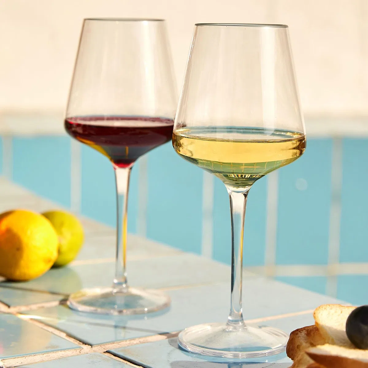 HAHASHOW Incassable Verres à vin Rouge, Tritan-Plastique Verres à Pied, 445ml Verres à Vin Blanc résistants au lave-vaisselle, Lot de 6