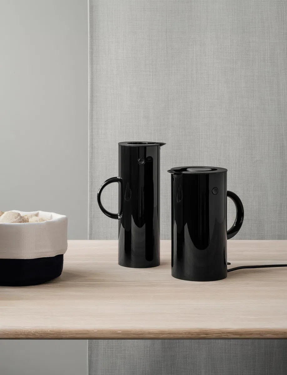 Stelton 930 EM77 Pichet Isotherme Noir 1 L