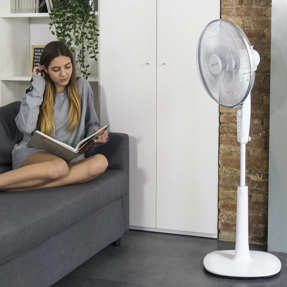 Cecotec Ventilateur de pied avec minuterie EnergySilence 1010 ExtremeFlow 60 W 10 pales puissant, oscillant silencieux, 3 vitesses, réglable, moteur en cuivre, blanc