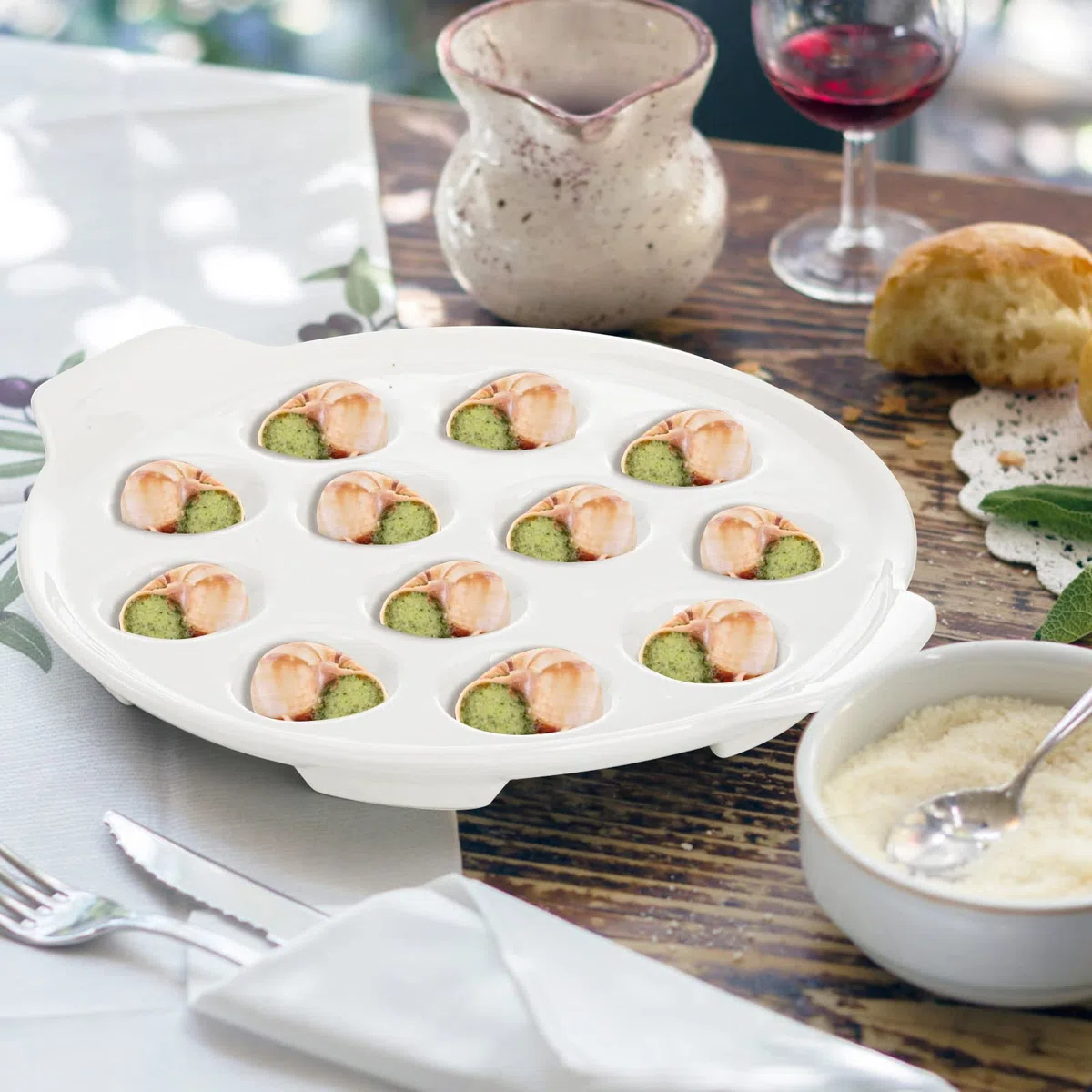Okllen Lot de 4 assiettes Escargot en céramique avec 12 trous et poignées, 22,9 cm, plats à pied pour fruits de mer, escargot, plats de cuisson blancs pour la maison, la cuisine, le restaurant,